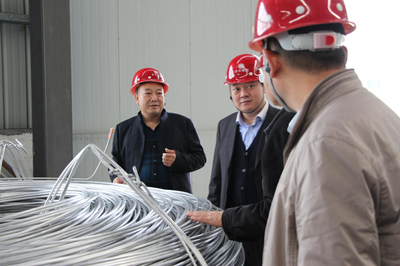 攜手共創(chuàng)未來(lái) 中國(guó)航天科技集團(tuán)領(lǐng)導(dǎo)蒞臨亞日集團(tuán)考察，共探電氣科技新篇章